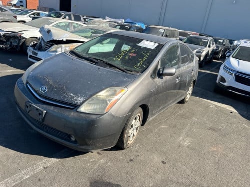 មកថ្ងៃទី 04/02/2026 Prius 2007 ប្រផេះ Full Map JBL