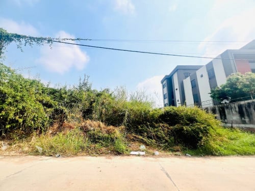 ដីសម្រាប់លក់ នៅជិតផ្លូវឯកឧត្តមជាសុផារ៉ា 598