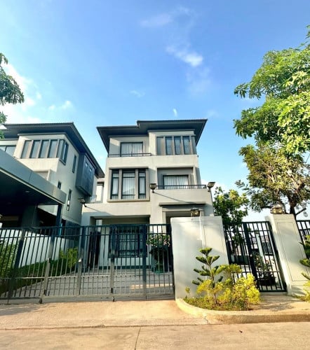 វីឡាឃ្វីនB សម្រាប់ជួល | Queen B villa for rent (បុរី​ជីបម៉ុង​ ផាកលែន​ ៥០ម៉ែត្រ​)