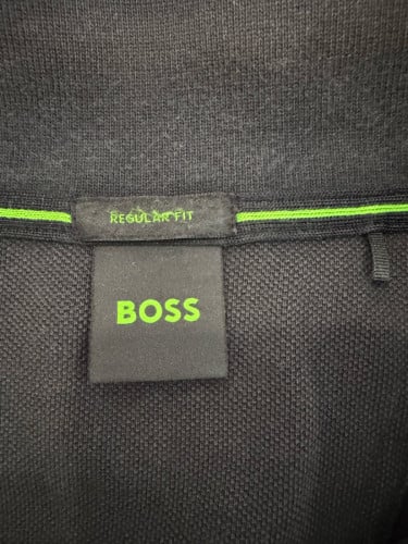 អាវម៉ាកBOOS ហ្សុីន ពណ៍មៅខ្អាវkg65 ប្រុសនៅស្អាត95%