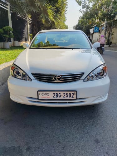 ប្រភេទឡានស្អាតធានាថាថ្មីអត់បុកអត់ប៉ះអត់ប្តូរពណ៍CAMERY LE ឆ្នាំ2004