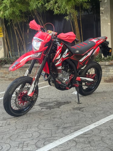 លក់ម៉ូតូCRFផ្លាកលេខហើយនៅស្អាតម្ចាស់ដើមលក់