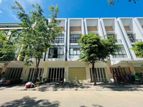 #forrent Shophouse for sale in Borey PH Boeng snor