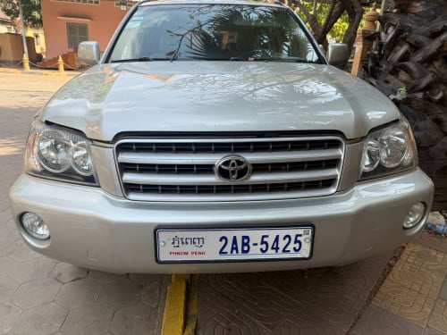 ឡានលក់High Lander 2003