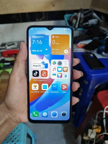 លក់Honor Play 40 ស្អាត