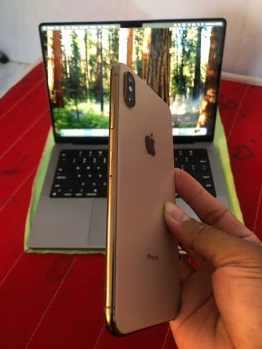 លក់ IPhone Xs Max ១ទឹកសំណុំហ្សុីនណែន