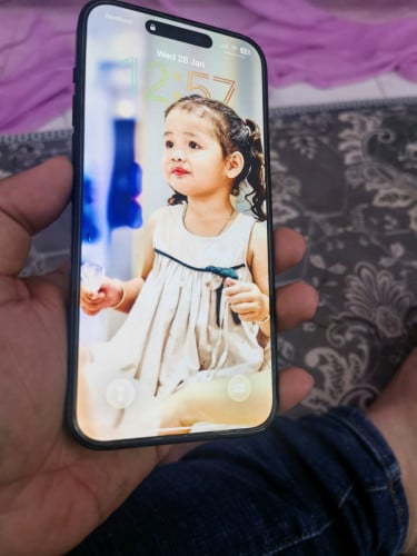 លក់ Iphone15 plus 128g sim 2 ឣេក្រង់ដូចរូបតំលៃ335$