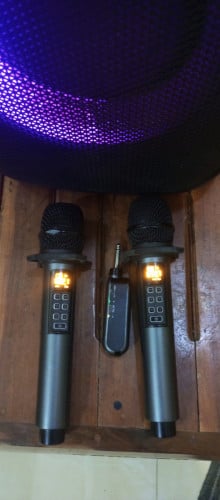 ទើបកាត់បាន jbl party box 310 នឹងមេក្រូ នៅសានុំថ្មកាន់សំលេងណែន 285$  វៃដូរបាន