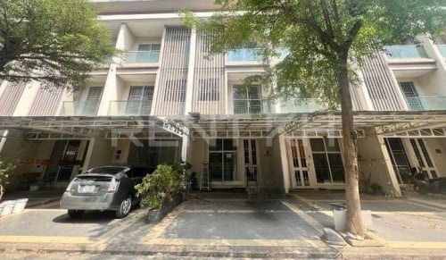 វីឡាកូនកាត់សម្រាប់ជួលនៅបុរី ជីបម៉ុងសែនសុខ / Link House For Rent at Borey Chip Mong Sen Sok