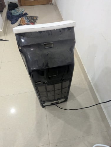 សង្ហារត្រជាក់ Midea