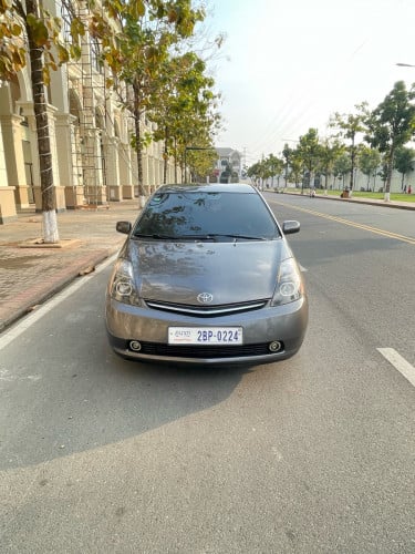 ឡានលក់ Prius 08 ធូរីង full no map ឡានថ្មីណាស់ ធានាឡានអត់បុកអត់ច្រេះទឹកថ្នាំស្រីន ក្នុងថ្មី