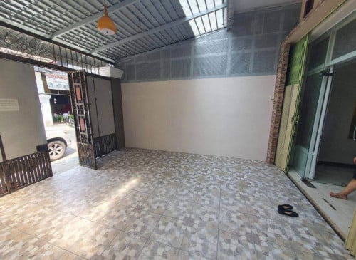 ផ្ទះអាជីវកម្មសម្រាប់ជួលនៅជិតផ្សារទួលទំពូង / Shophouse for Rent at Near Toul Tom Poung Market