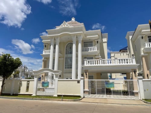 វីឡាទោលសម្រាប់ជួលនៅបុរីប្ល៊ូដាយមិនដ៍​ / Single Villa for Rent at Borey Blue Diamond