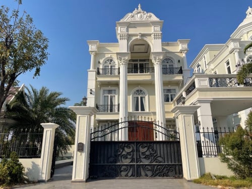 វីឡាសម្រាប់ជួលនៅសែនសុខ / Single Villa for Rent at Borey Khan Sen Sok
