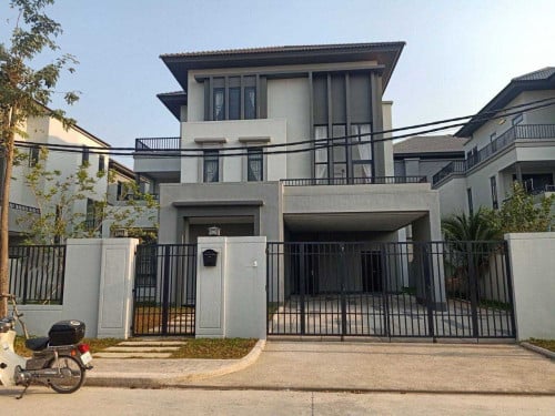 🏠វីឡាឃ្វីនសម្រាប់ជួល នៅក្នុងបុរីជីបម៉ុងលែនម៉ាក 60m