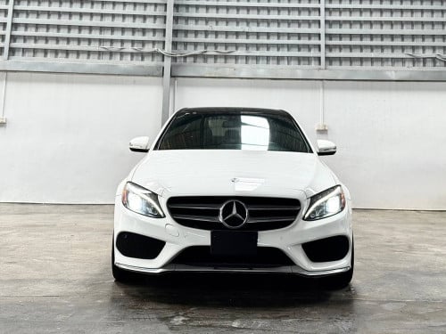 2015 Mercedes C300 AMG Pkg (Auto Parking)