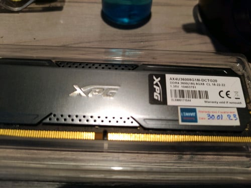 ADATA bus 3600, 8GBx8