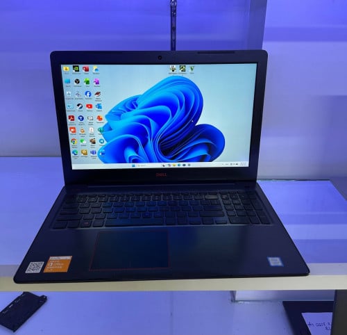 Dell G3 3579CPU: Intel Core i7-8570HRAM