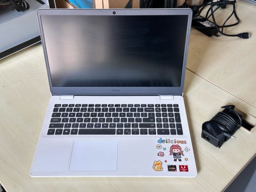 Dell inspiron 3505 Ryzen7 តម្លៃ​ពិសេស​ 270$