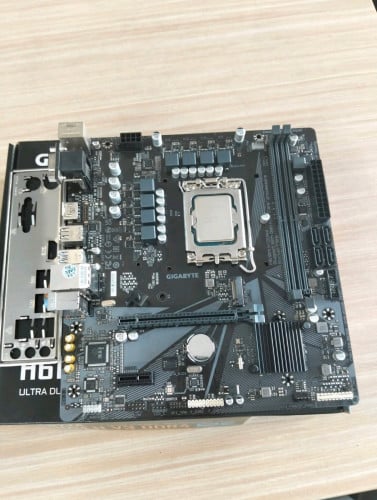 i5 12400 H610M GIGABYTE