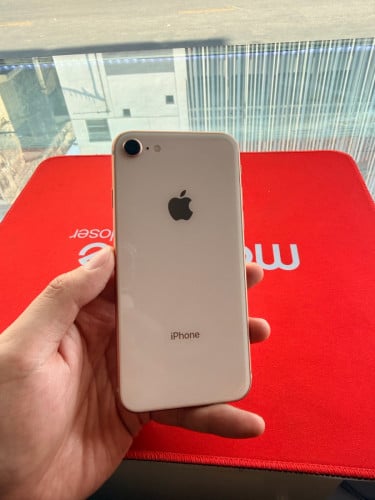 iPhone 8 ធូរៗ