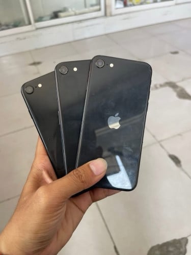 iPhone SE iCloud 3ដើម