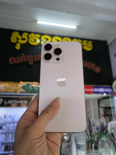 Iphone15pro max 256G sim2 Ch  ថ្ម90% ស្អាត99%ធានាសុំនុំហ្សីន