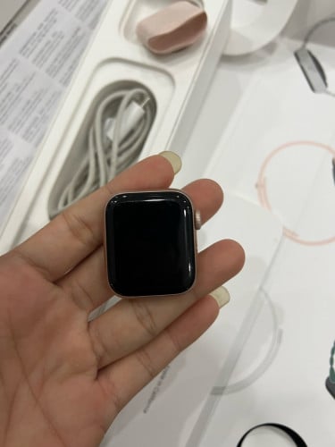 Iwatch S4 ថ្មី 99% full box