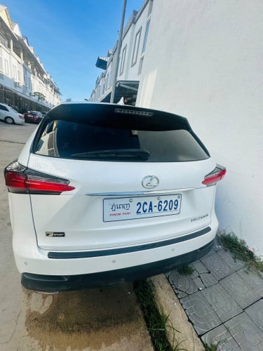 Lexus 200t nx លក់33600 ឆ្នាំ016