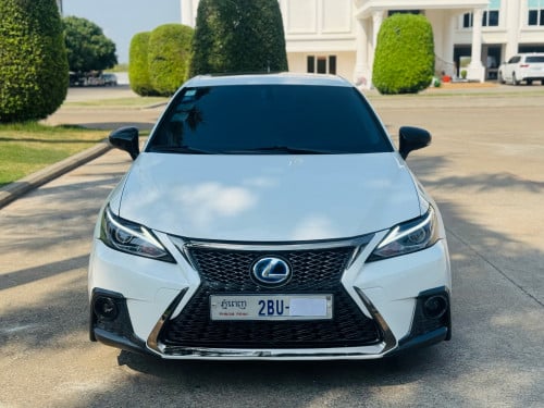 LEXUS CT200h 013 FULL PREMIUM