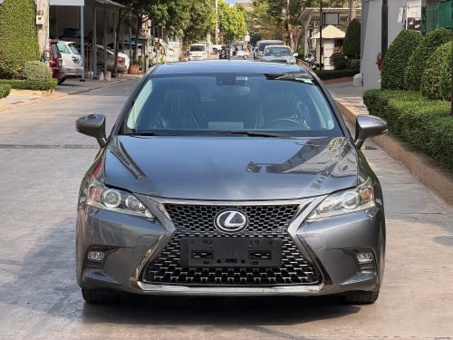 Lexus CT200h 2012 Full premiumឡានមូលថ្នាំសុីន