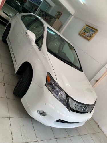 Lexus HS 250h Full advance ក្នុង​លឿង​ ឡានមូល