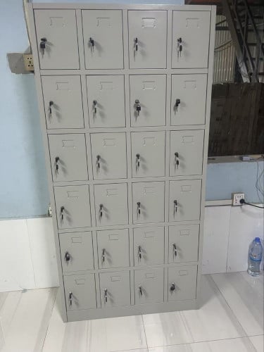Locker 24doors