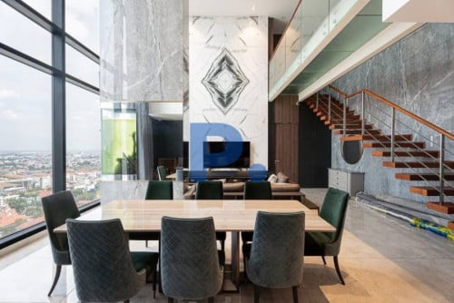 Luxurious Penthouse Duplex 3 Bedrooms Condo for RENT in BKK1