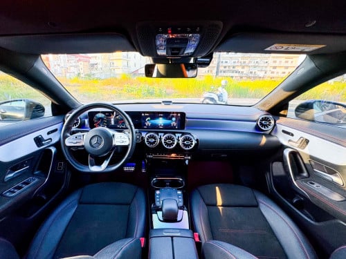 Mercedes Benz CLA250 up CLA45s