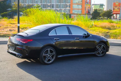 Mercedes Benz CLA250 up CLA45s