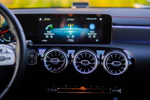 Mercedes Benz CLA250 up CLA45s