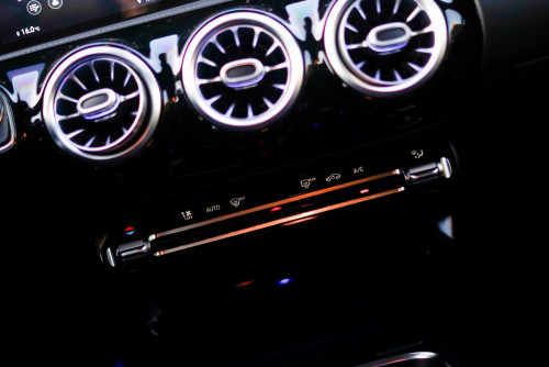 Mercedes Benz CLA250 up CLA45s
