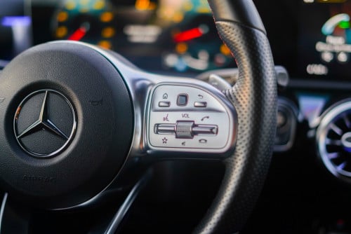 Mercedes Benz CLA250 up CLA45s
