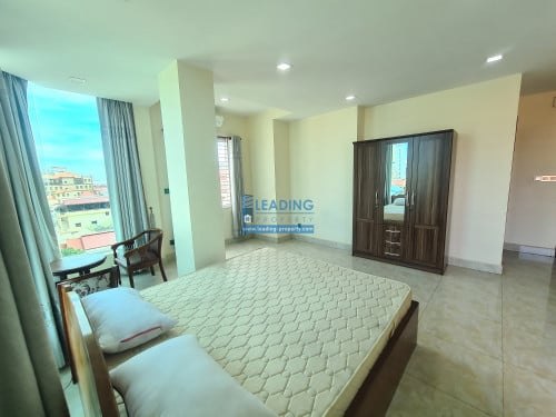 N971 | Elevator Western 1 Bedroom Apartment For Rent Near Russian Market Free Wifi