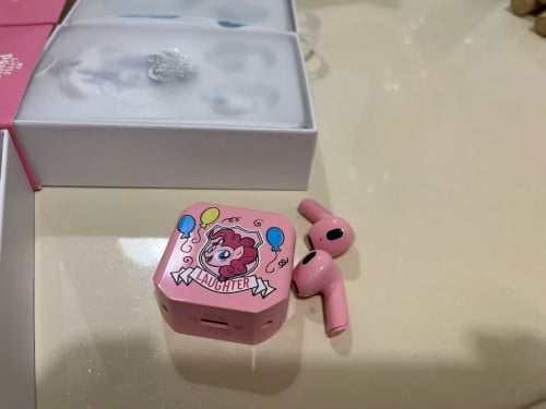 New noise-cancelling Bluetooth headphones in-ear high-quality Huawei sports Apple universal