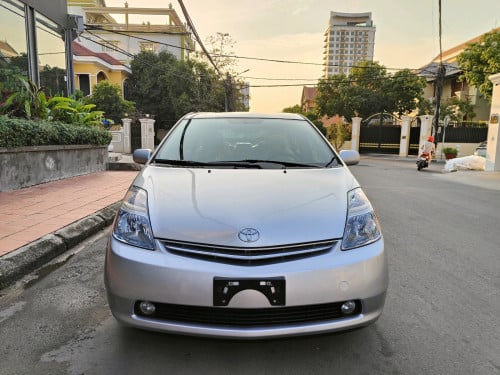 Prius 07 full options 7បេតុង អាគុយតែមបី​ឆ្នាំ2014​ ក្រដាសពន្ធ​