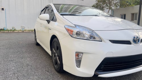 Prius 2012 Deluxe Solar ស្តុកថ្មី