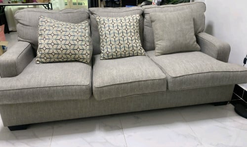 Sofa សាឡុង