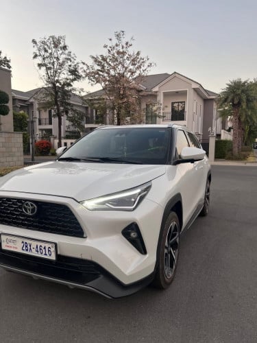 Toyota Yaris cross 2024 ម្ចាស់ដើមទី1ប្រើបាន2មុឺនkmជាងថ្មីណាស់នៅ90%ធានាជូនថាថ្មី