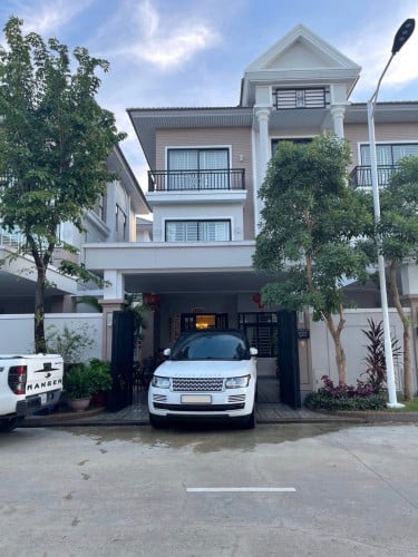 Twin Villa for rent (Price Nego)