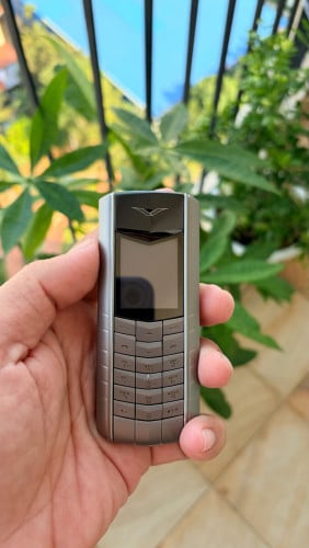 Vertu Ascent
