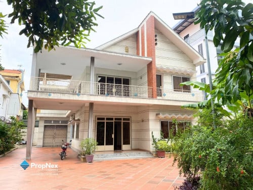 Villa for rent in BKK1
