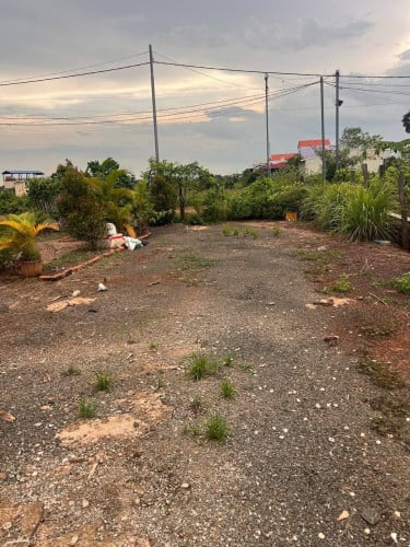 សួស្ដីបងៗដីសម្រាប់លក់ទីតាំងនៅខេត្តត្បូងឃ្មុំ