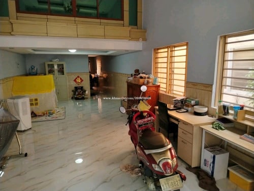 ផ្ទះ​លក់ ក្នុងបុរីពិភពថ្មីផ្សារឈូក​មាស​